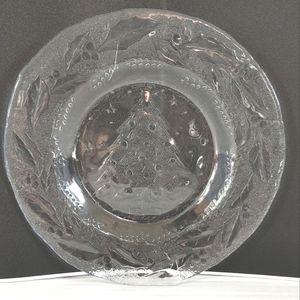 Arcoroc HOLLY TREE Glass Salad Plate Replacement Poinsettia's France Embossed Vt